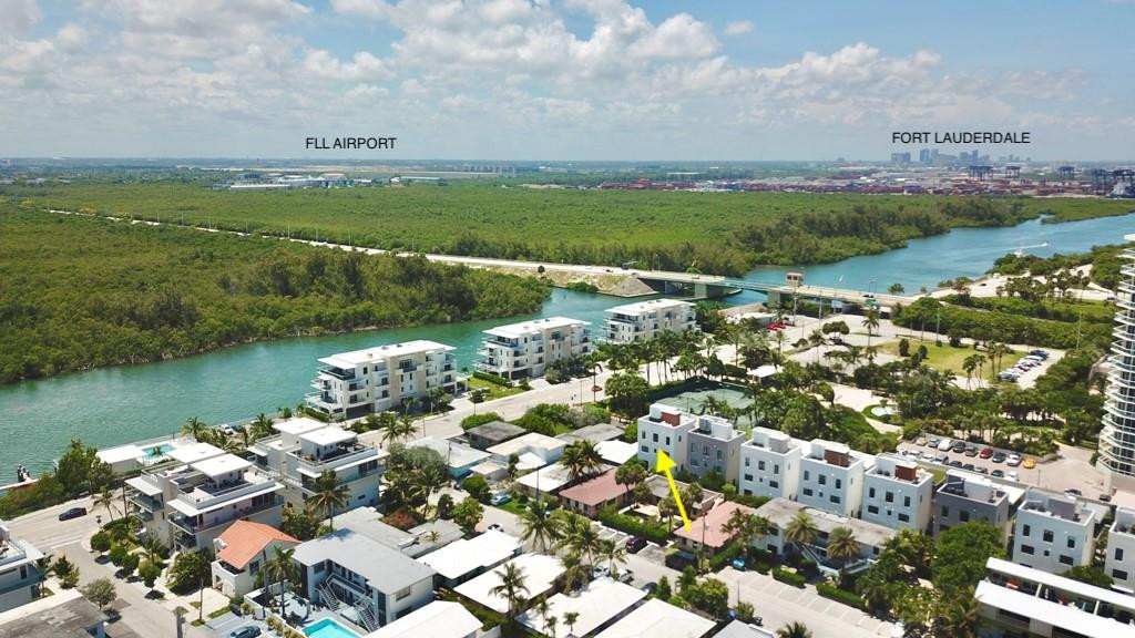 348 Balboa, Hollywood FL 33019