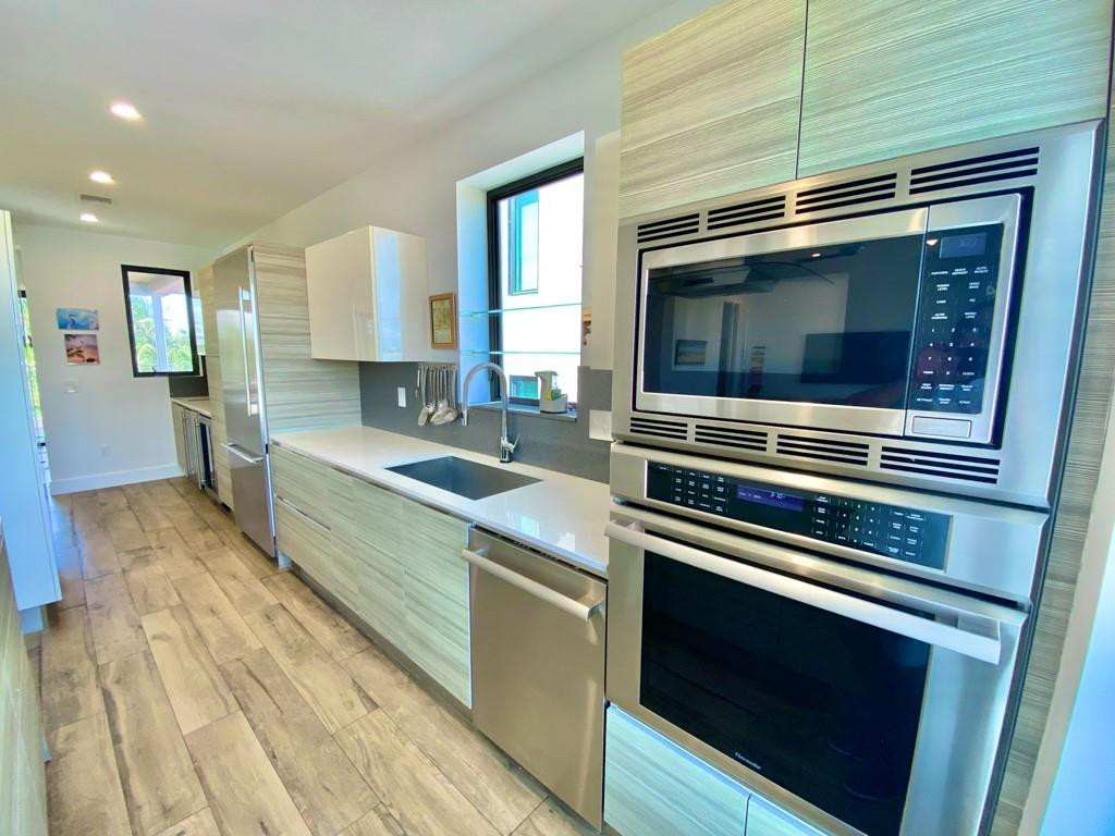 348 Balboa, Hollywood FL 33019