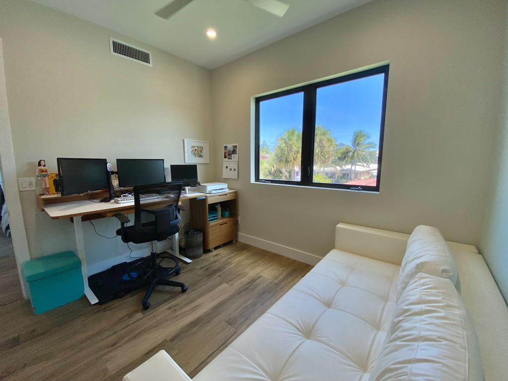 348 Balboa, Hollywood FL 33019