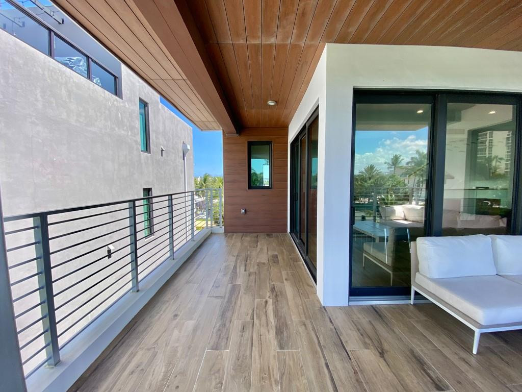 348 Balboa, Hollywood FL 33019