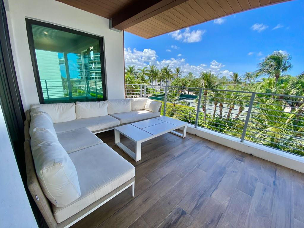 348 Balboa, Hollywood FL 33019