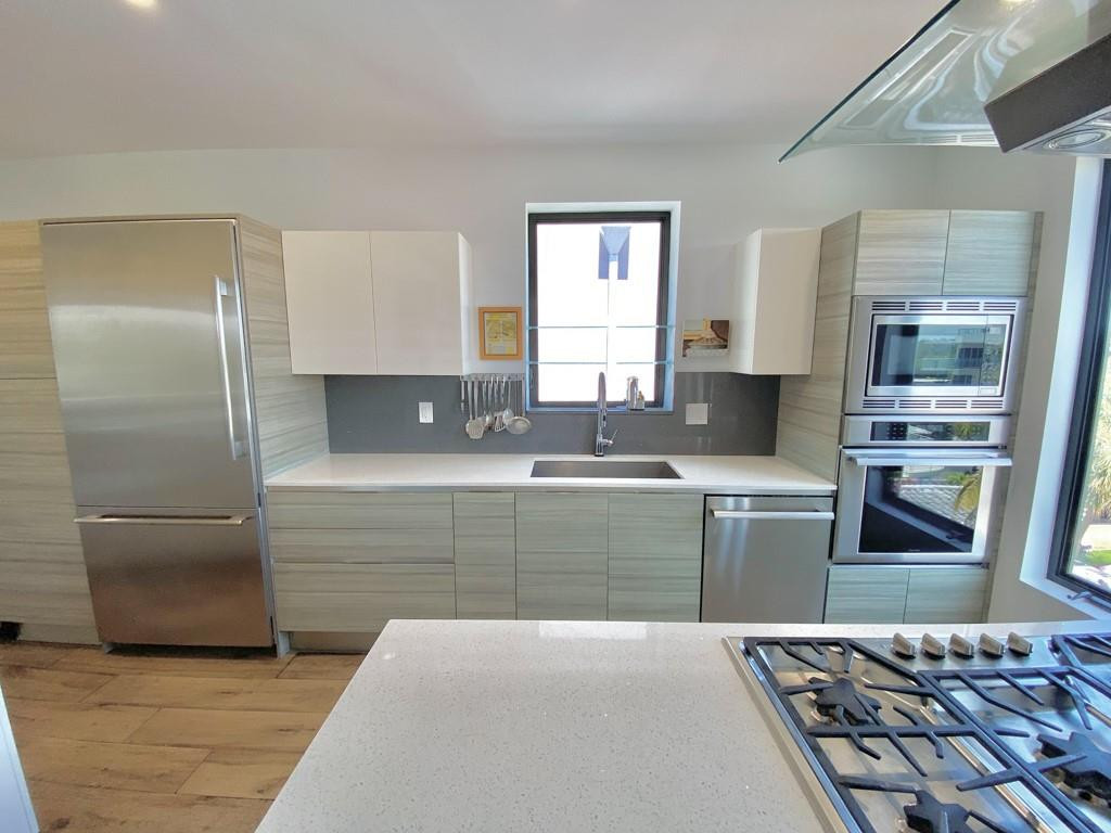 348 Balboa, Hollywood FL 33019