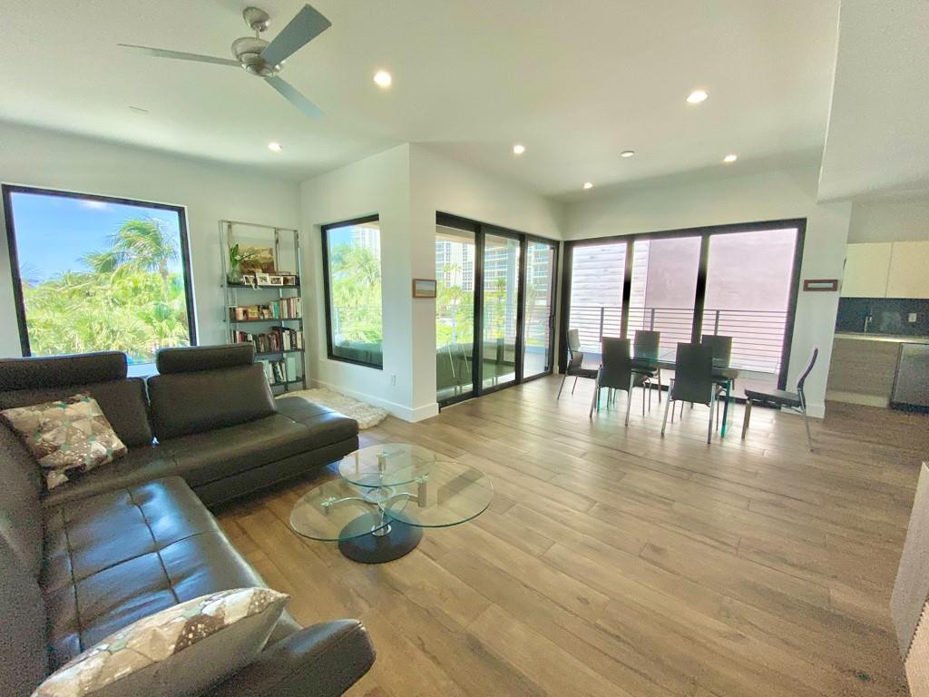 348 Balboa, Hollywood FL 33019