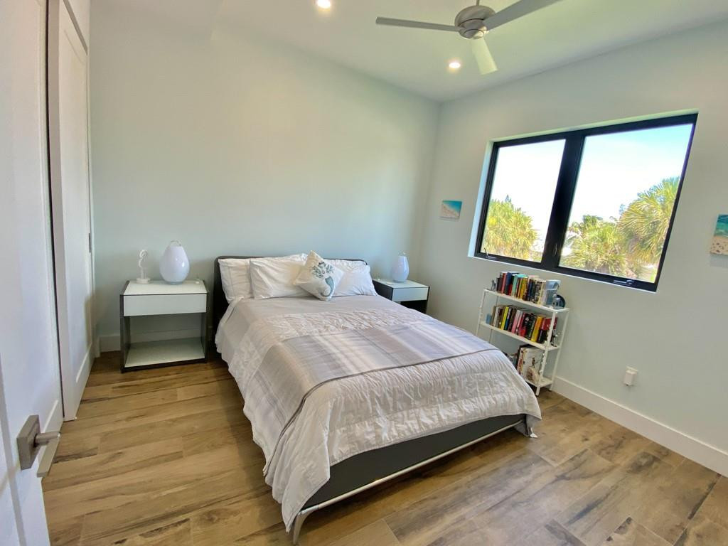 348 Balboa, Hollywood FL 33019