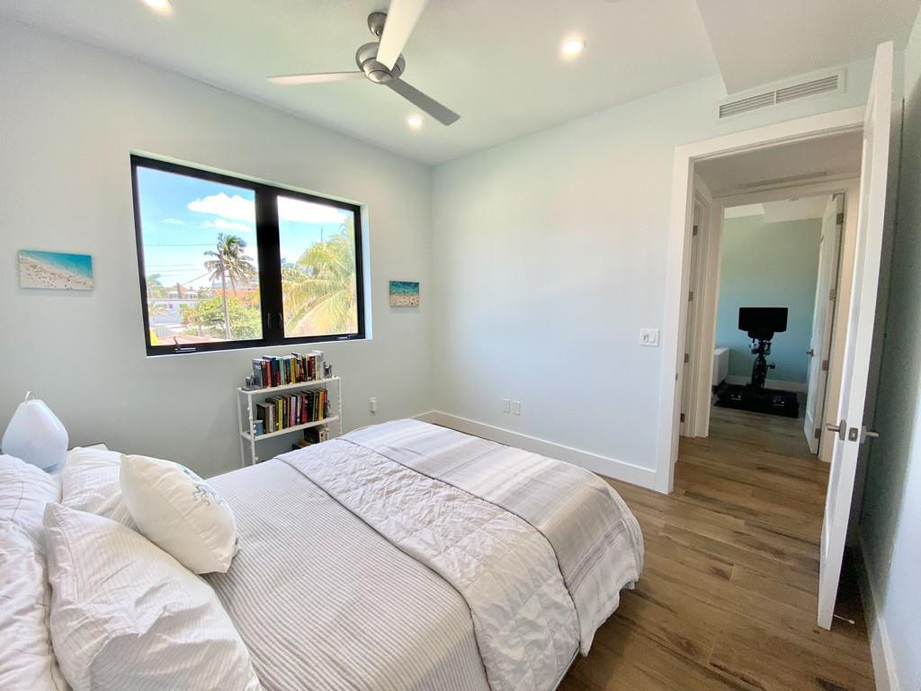 348 Balboa, Hollywood FL 33019
