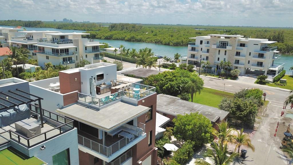 348 Balboa, Hollywood FL 33019