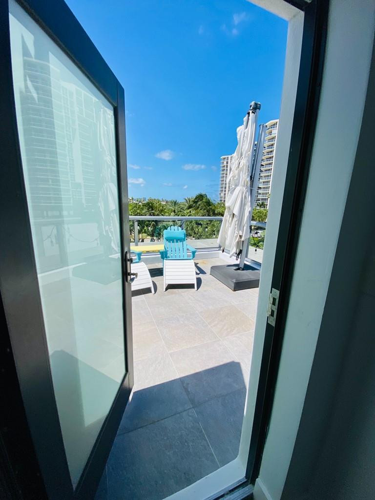 348 Balboa, Hollywood FL 33019
