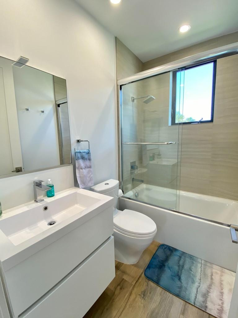 348 Balboa, Hollywood FL 33019