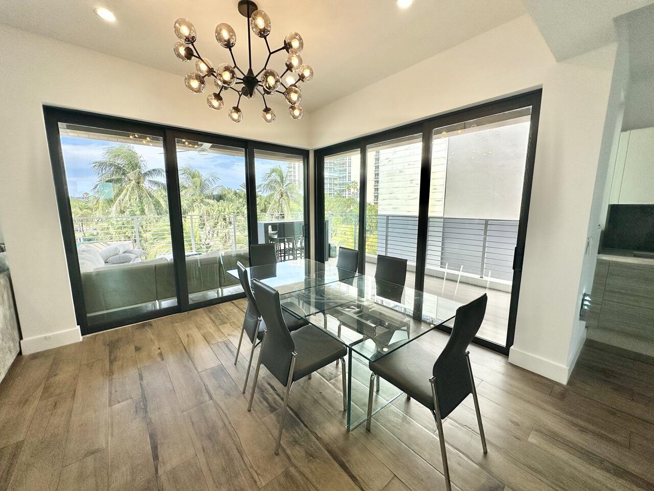 348 Balboa, Hollywood FL 33019
