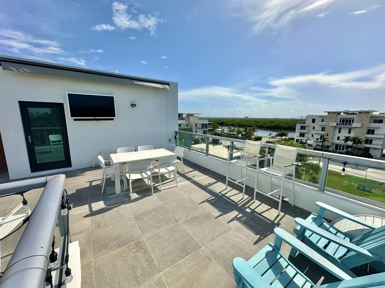 348 Balboa, Hollywood FL 33019