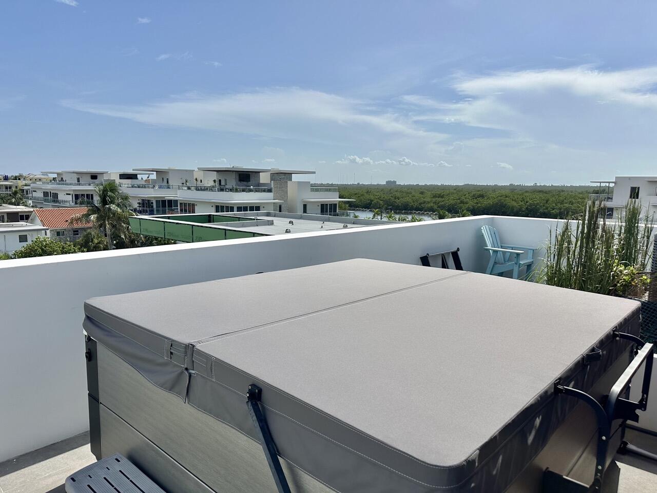 348 Balboa, Hollywood FL 33019