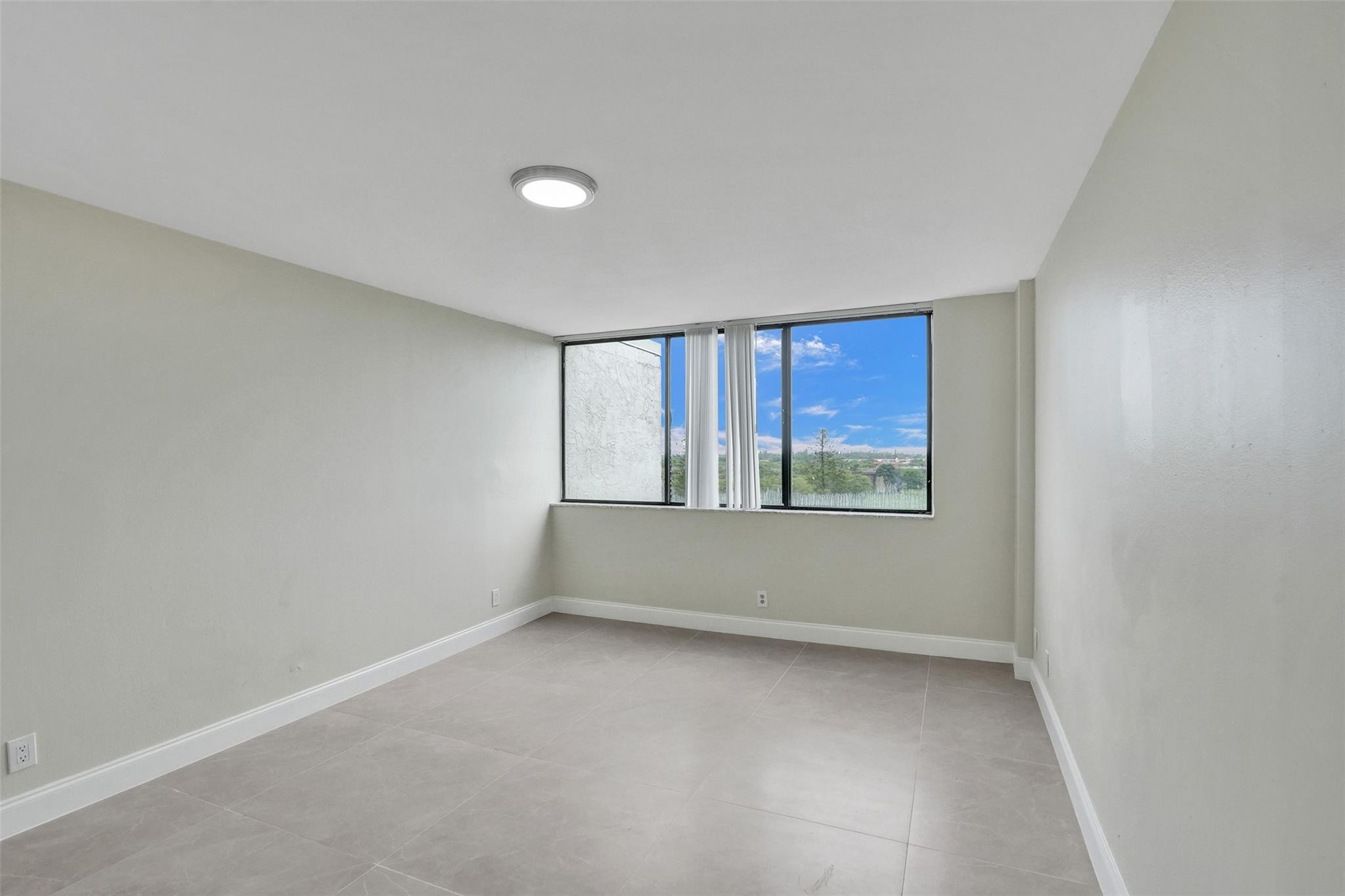 4222 Inverrary #4810, Lauderhill FL 33319