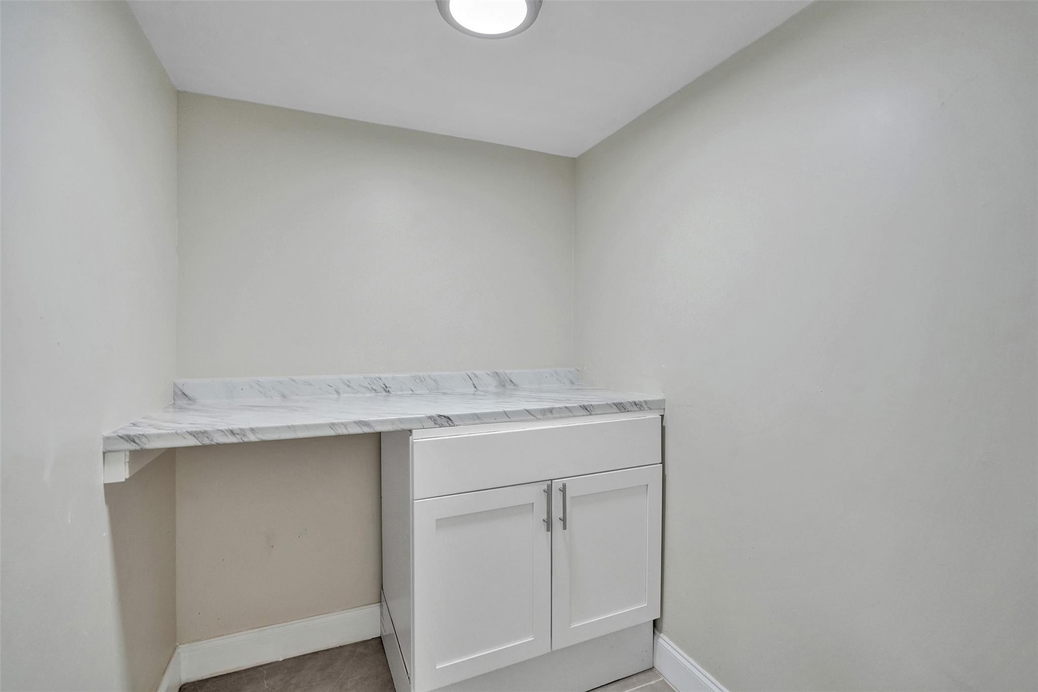 4222 Inverrary #4810, Lauderhill FL 33319