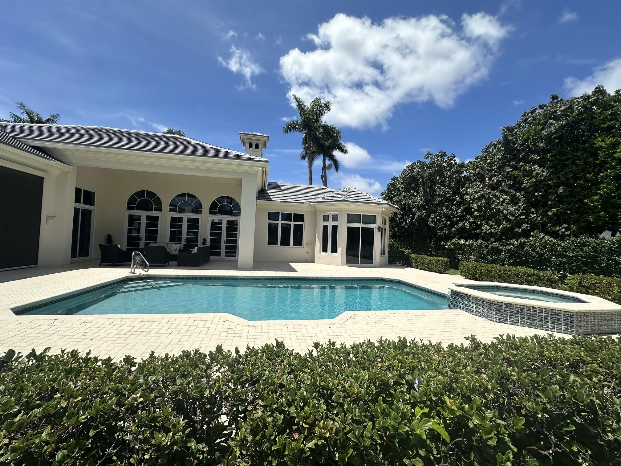 645 Atlantis Estates, Atlantis FL 33462