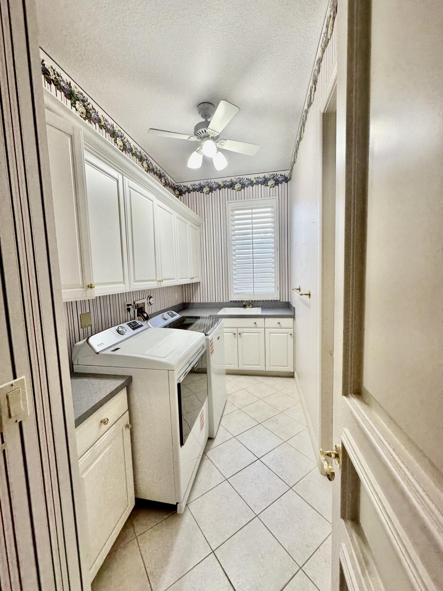 645 Atlantis Estates, Atlantis FL 33462