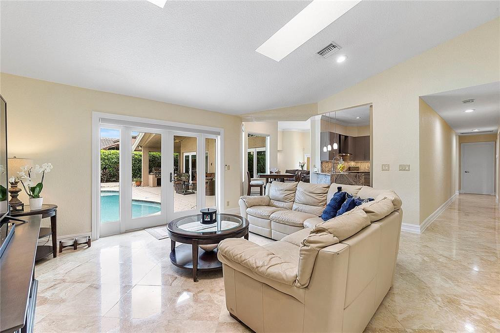 11999 Classic, Coral Springs FL 33071