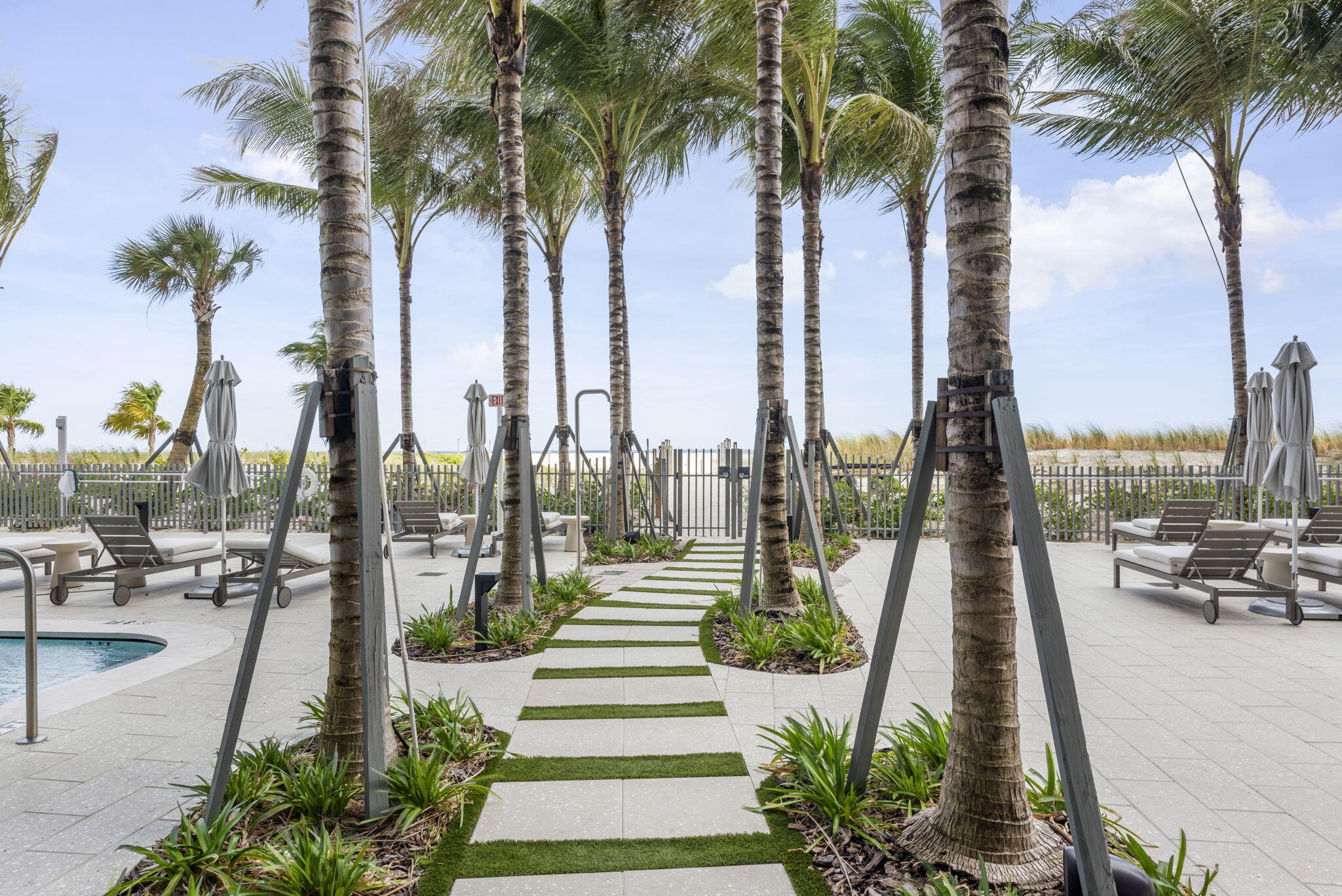 900 N Ocean #906, Pompano Beach FL 33062
