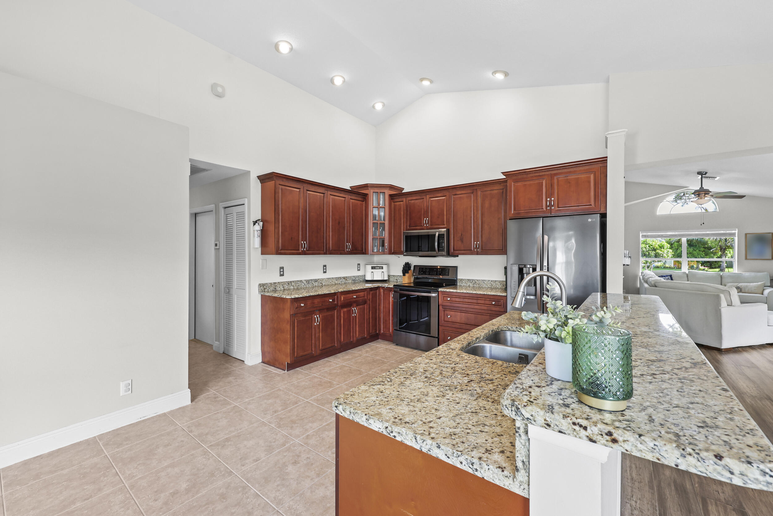 6238 Pompano, Jupiter FL 33458