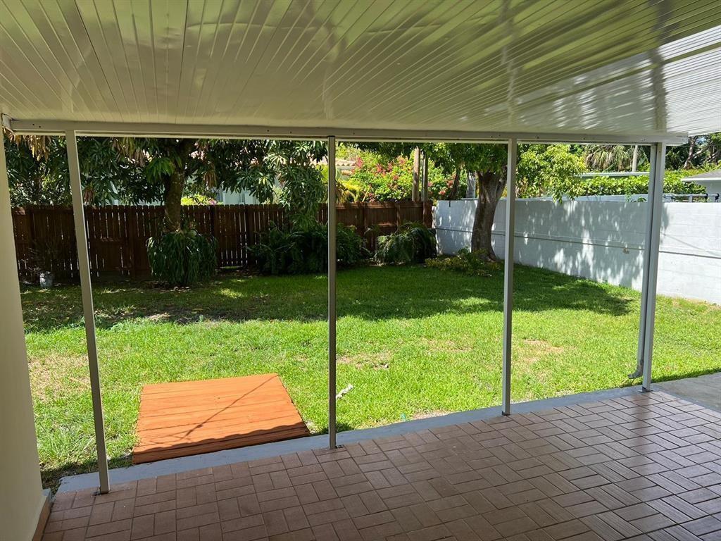 875 Westward, Miami Springs FL 33166