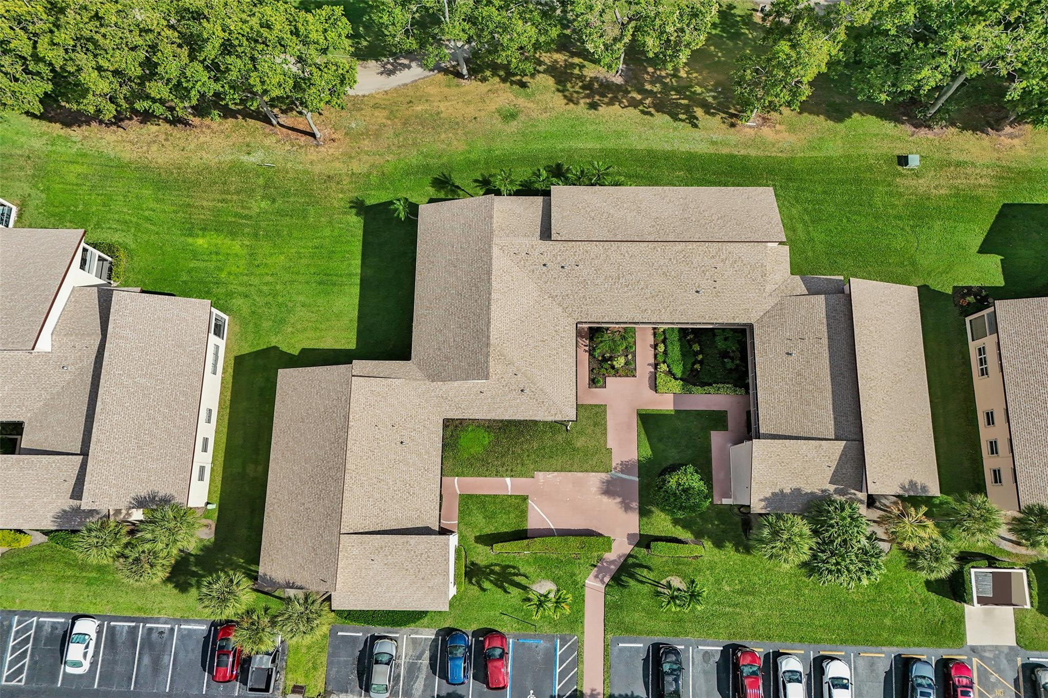 8740 Azalea #102, Tamarac FL 33321