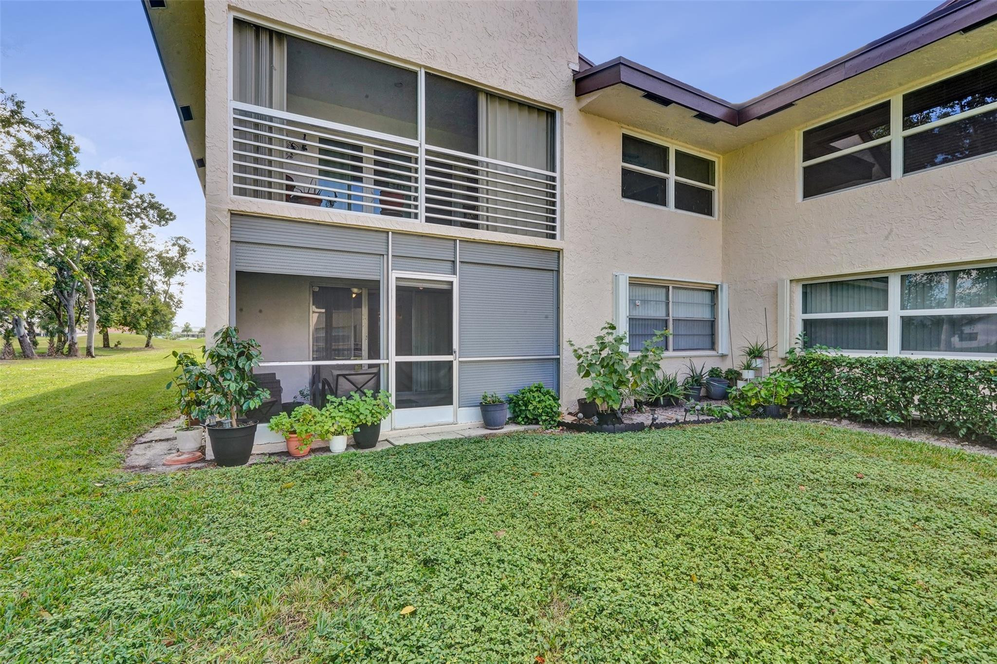 8740 Azalea #102, Tamarac FL 33321
