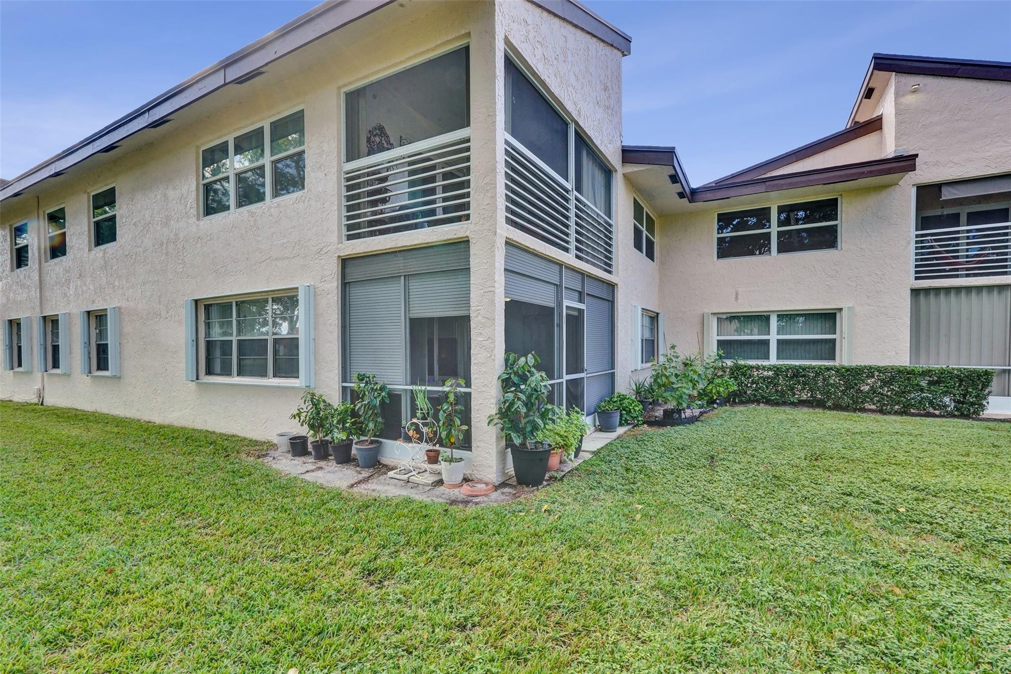 8740 Azalea #102, Tamarac FL 33321