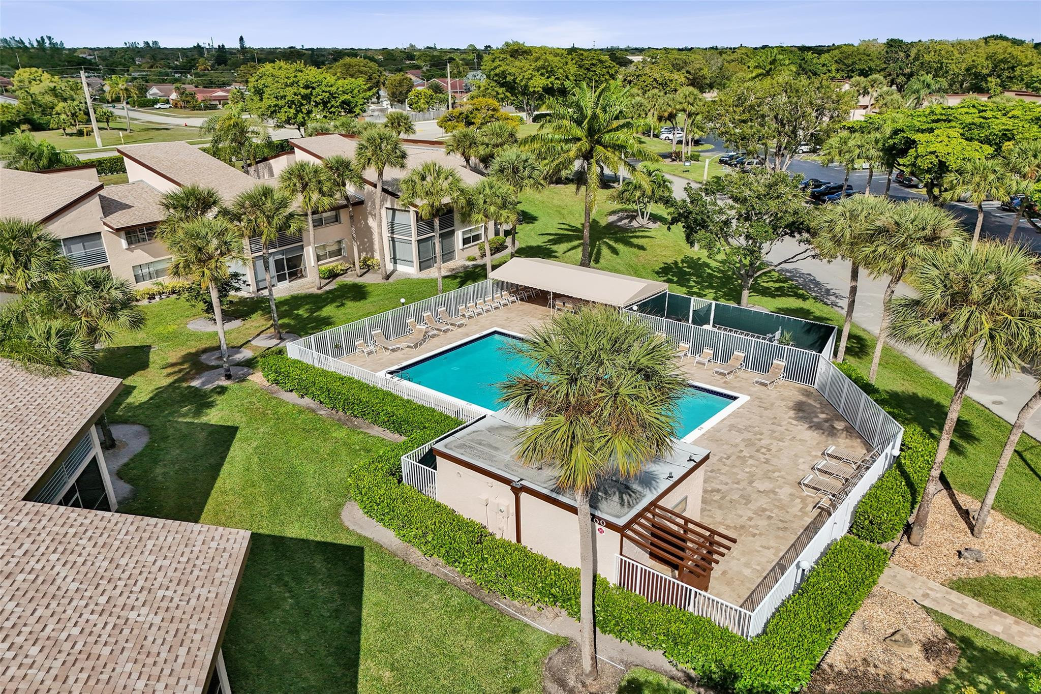 8740 Azalea #102, Tamarac FL 33321