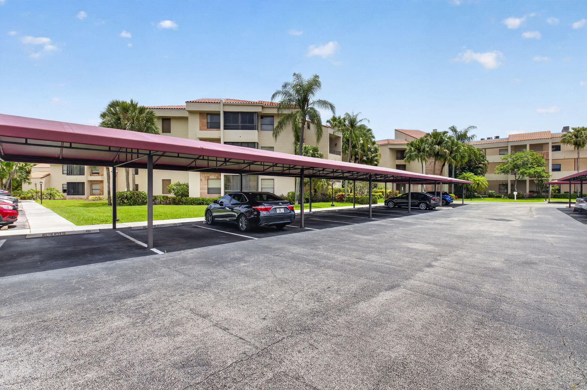 7460 La Paz #306, Boca Raton FL 33433