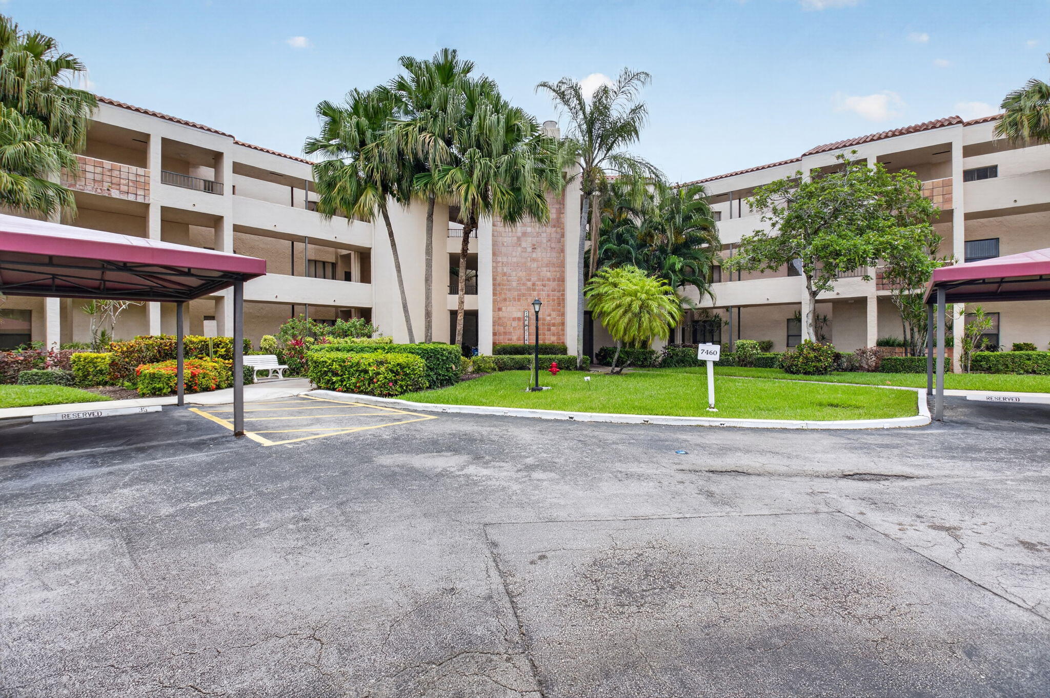 7460 La Paz #306, Boca Raton FL 33433