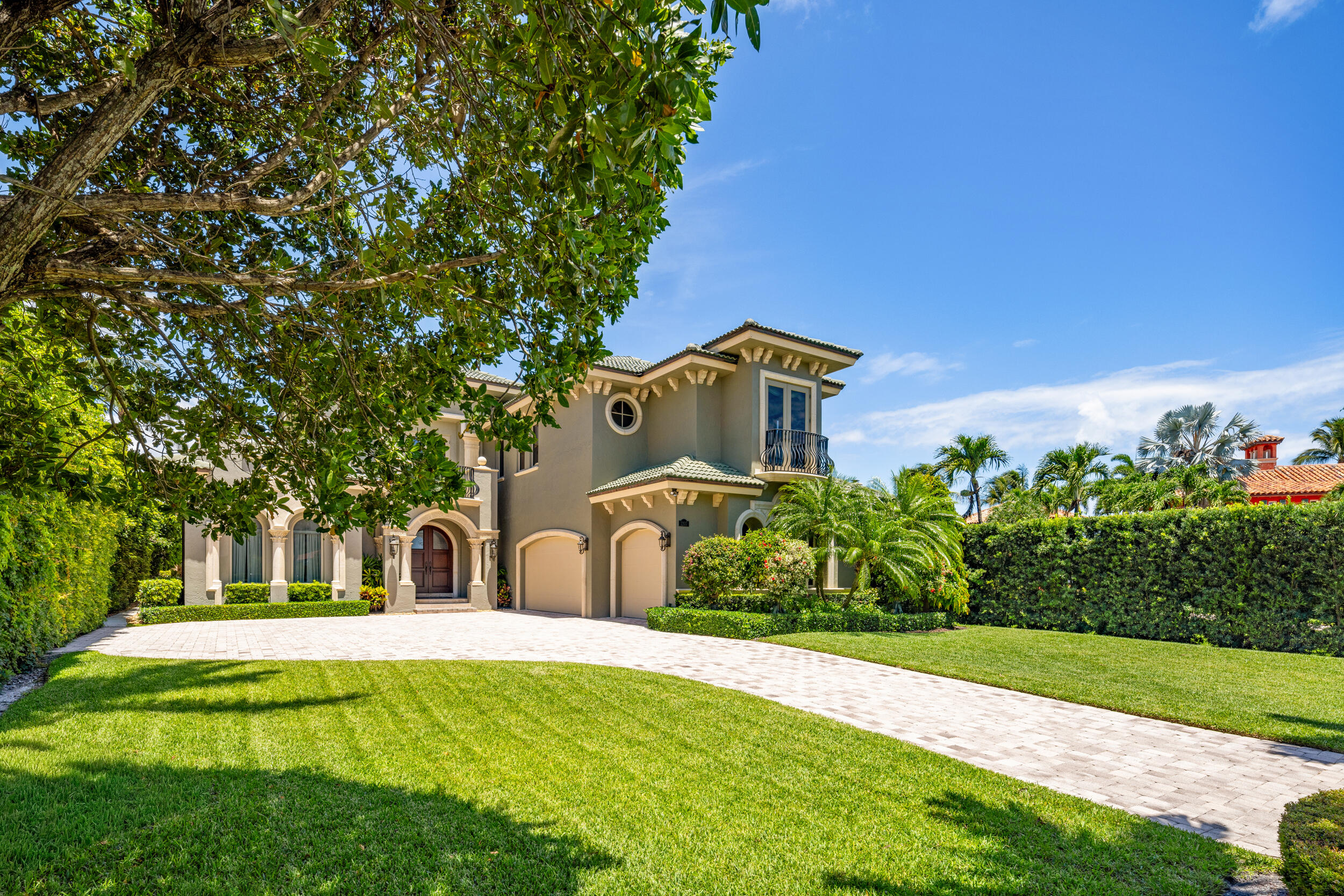 1207 N Atlantic, Lantana FL 33462