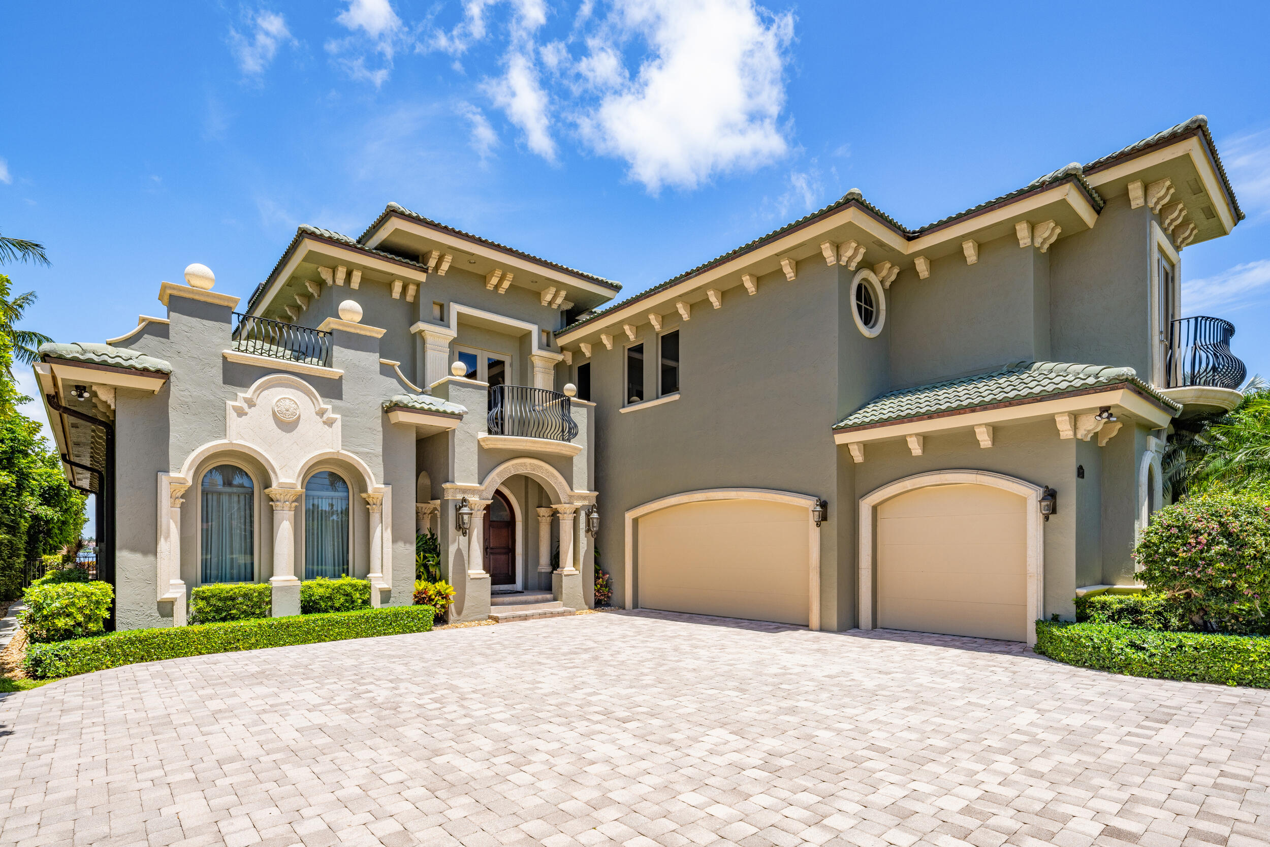1207 N Atlantic, Lantana FL 33462