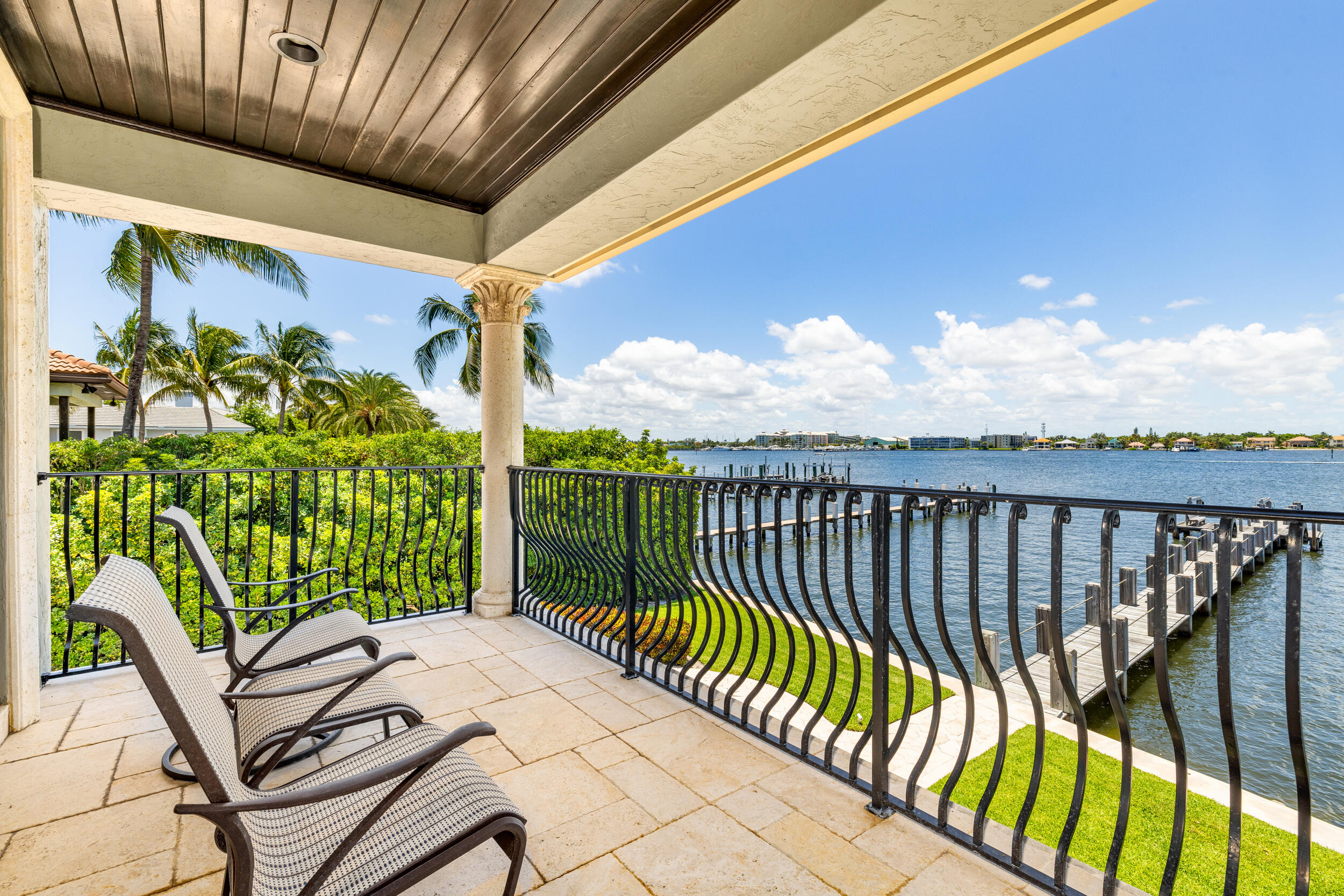 1207 N Atlantic, Lantana FL 33462