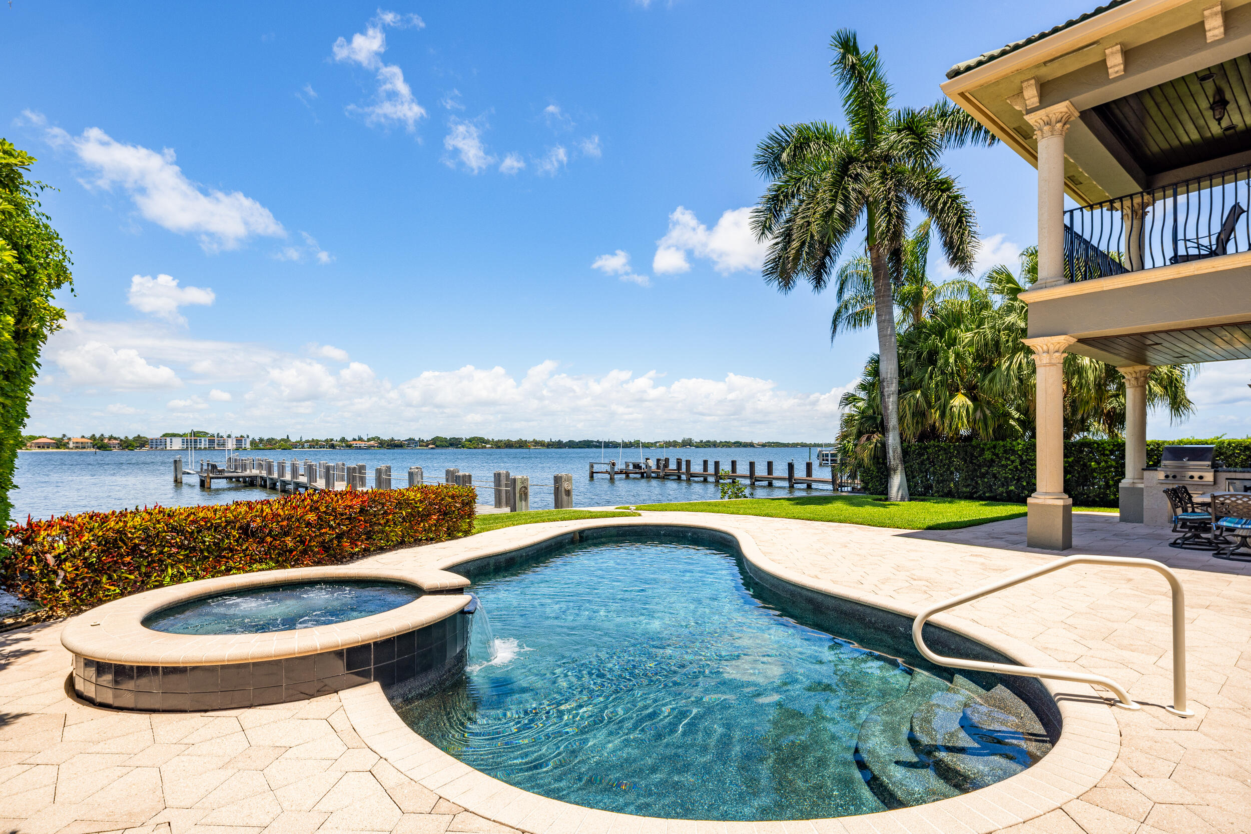 1207 N Atlantic, Lantana FL 33462