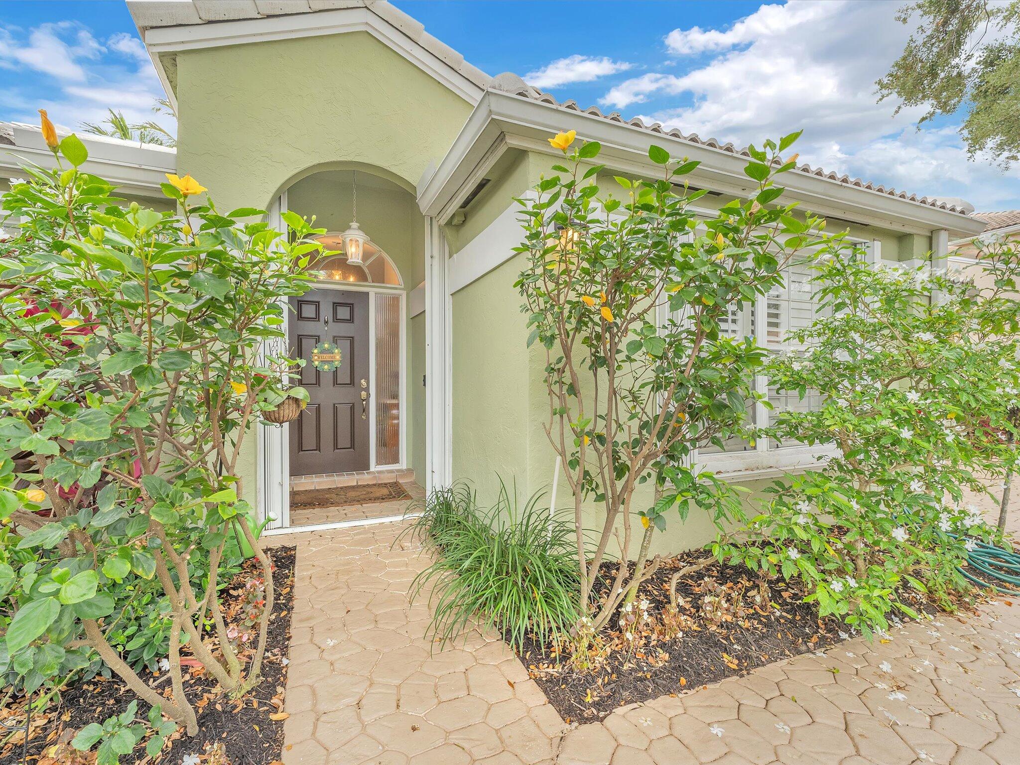 1097 Roble, Palm Beach Gardens FL 33410