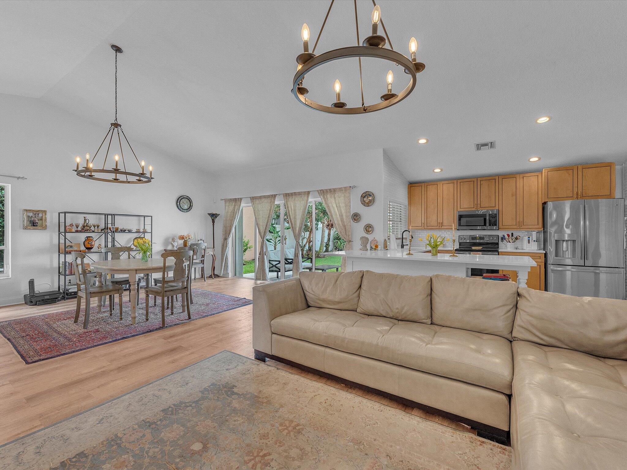 1097 Roble, Palm Beach Gardens FL 33410