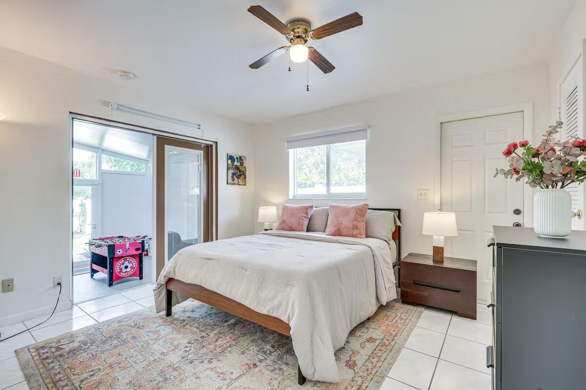 124 SW 2nd, Hallandale Beach FL 33009