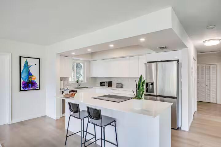 124 SW 2nd, Hallandale Beach FL 33009