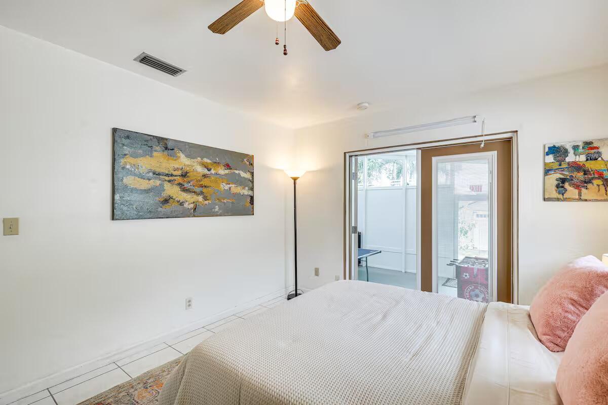 124 SW 2nd, Hallandale Beach FL 33009