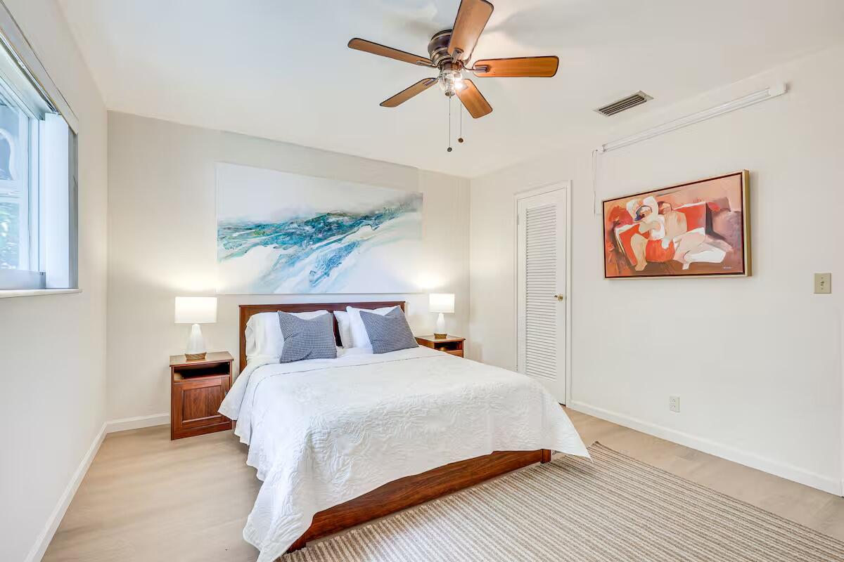 124 SW 2nd, Hallandale Beach FL 33009