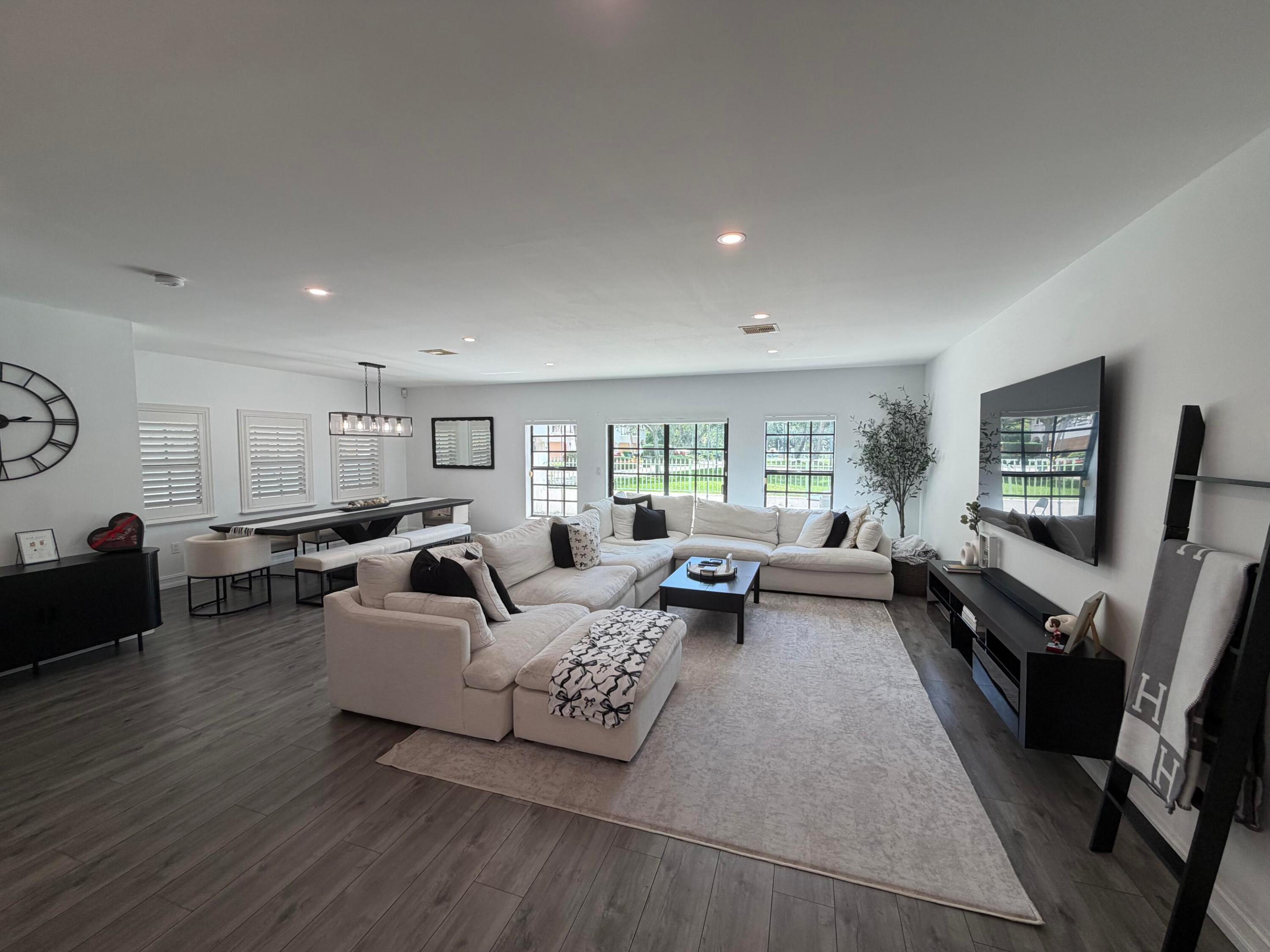4400 Hidden Harbour, Dania Beach FL 33312