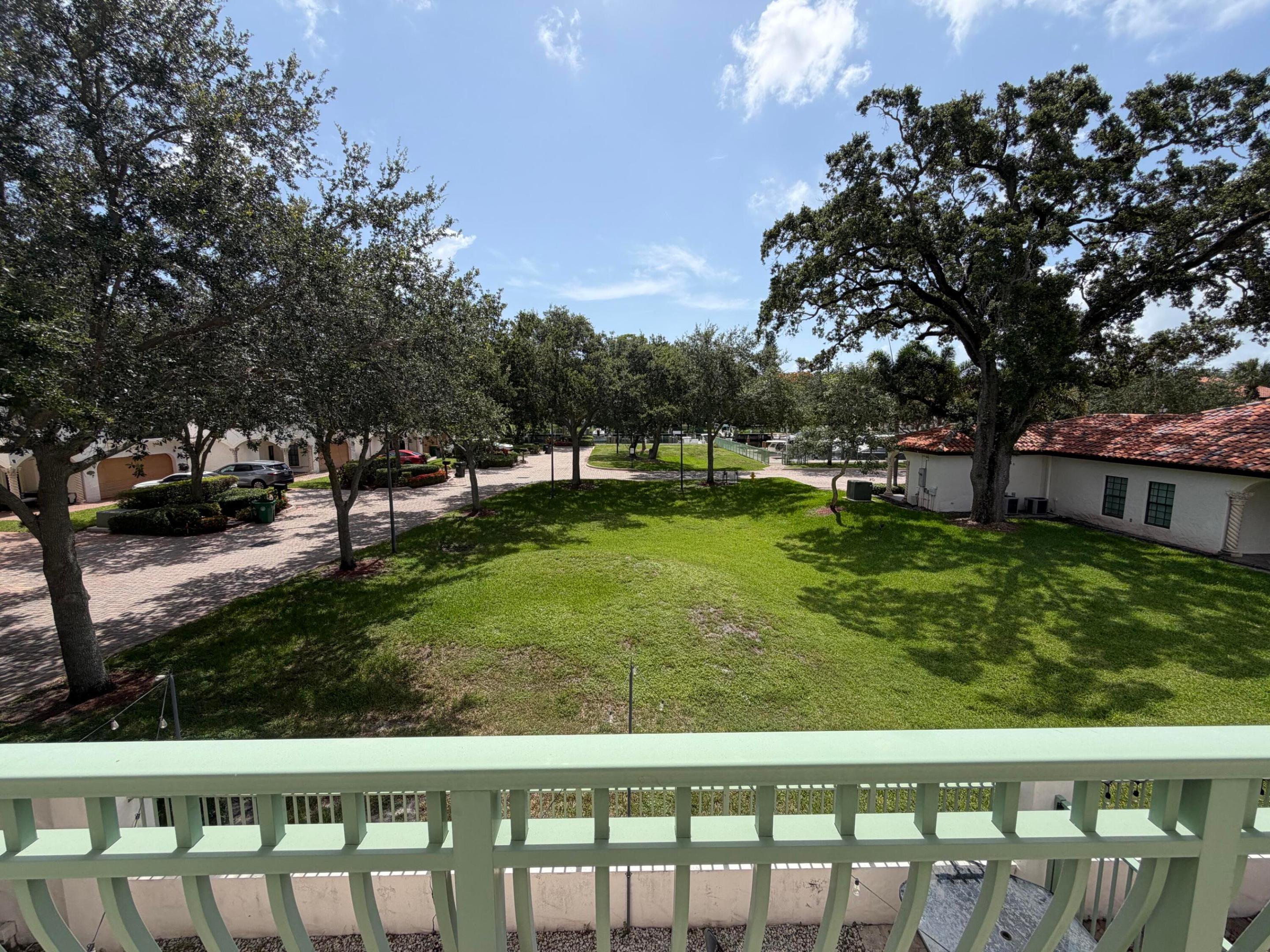 4400 Hidden Harbour, Dania Beach FL 33312