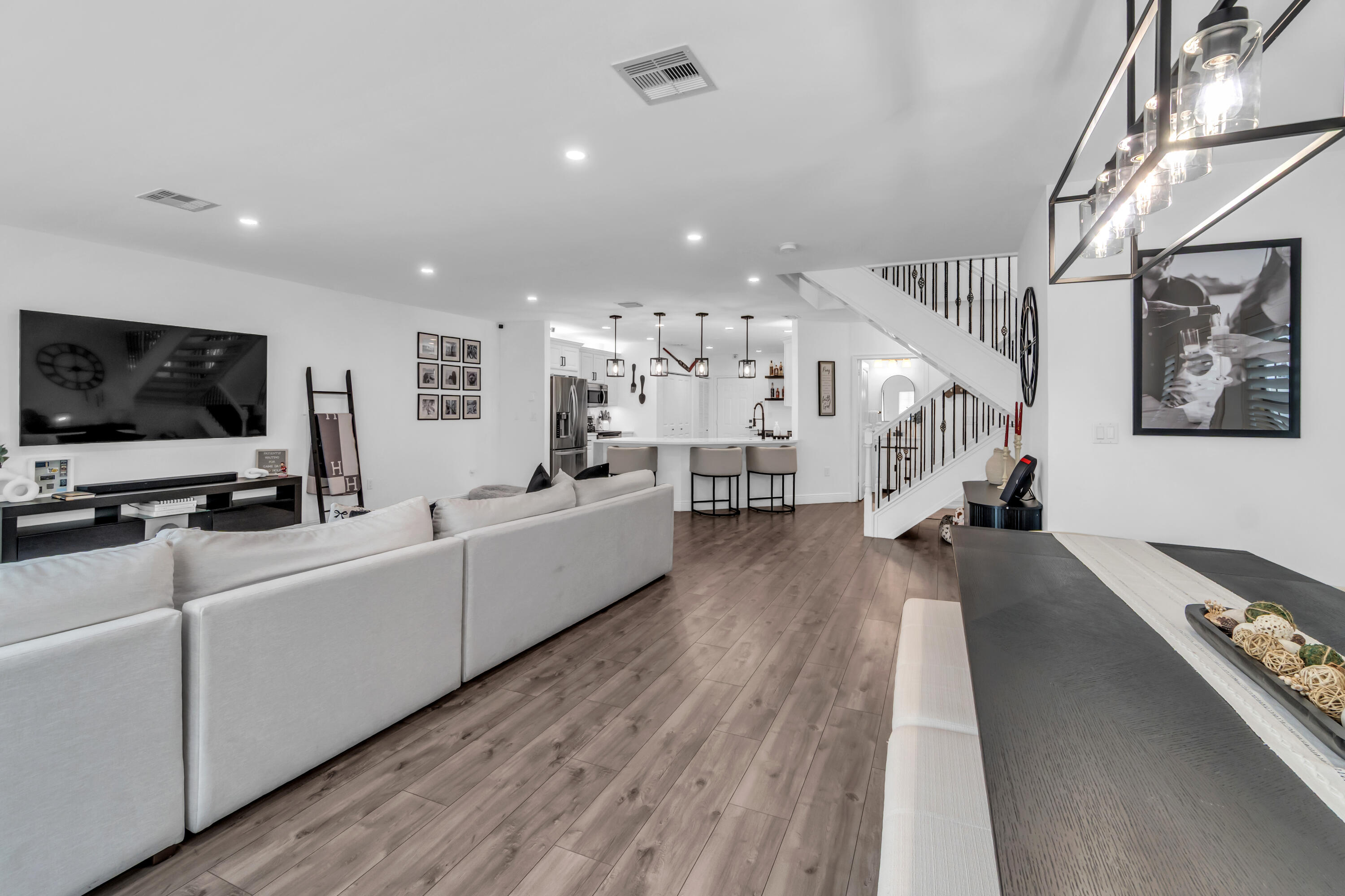 4400 Hidden Harbour, Dania Beach FL 33312