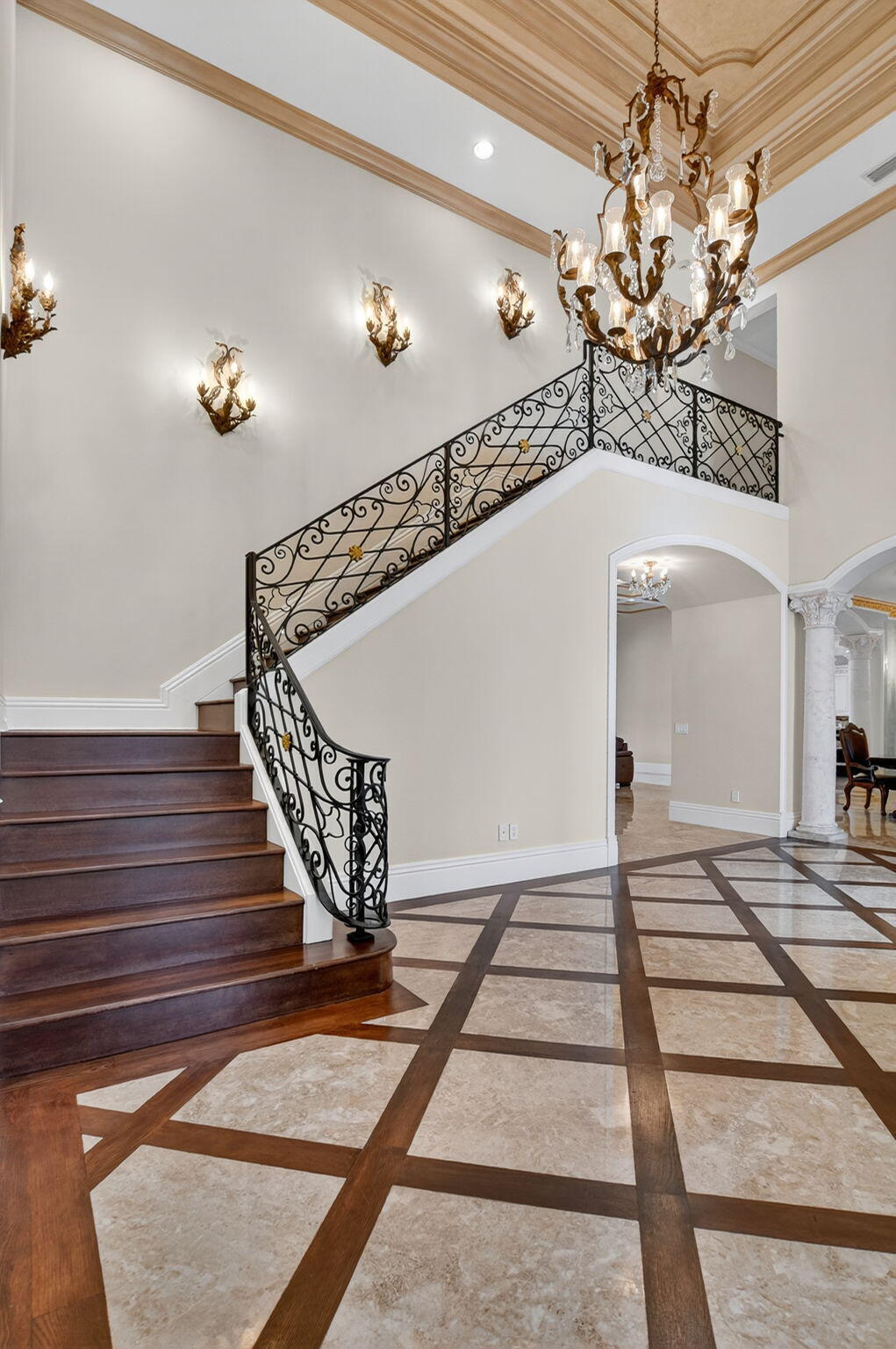 377 E Coconut Palm, Boca Raton FL 33432