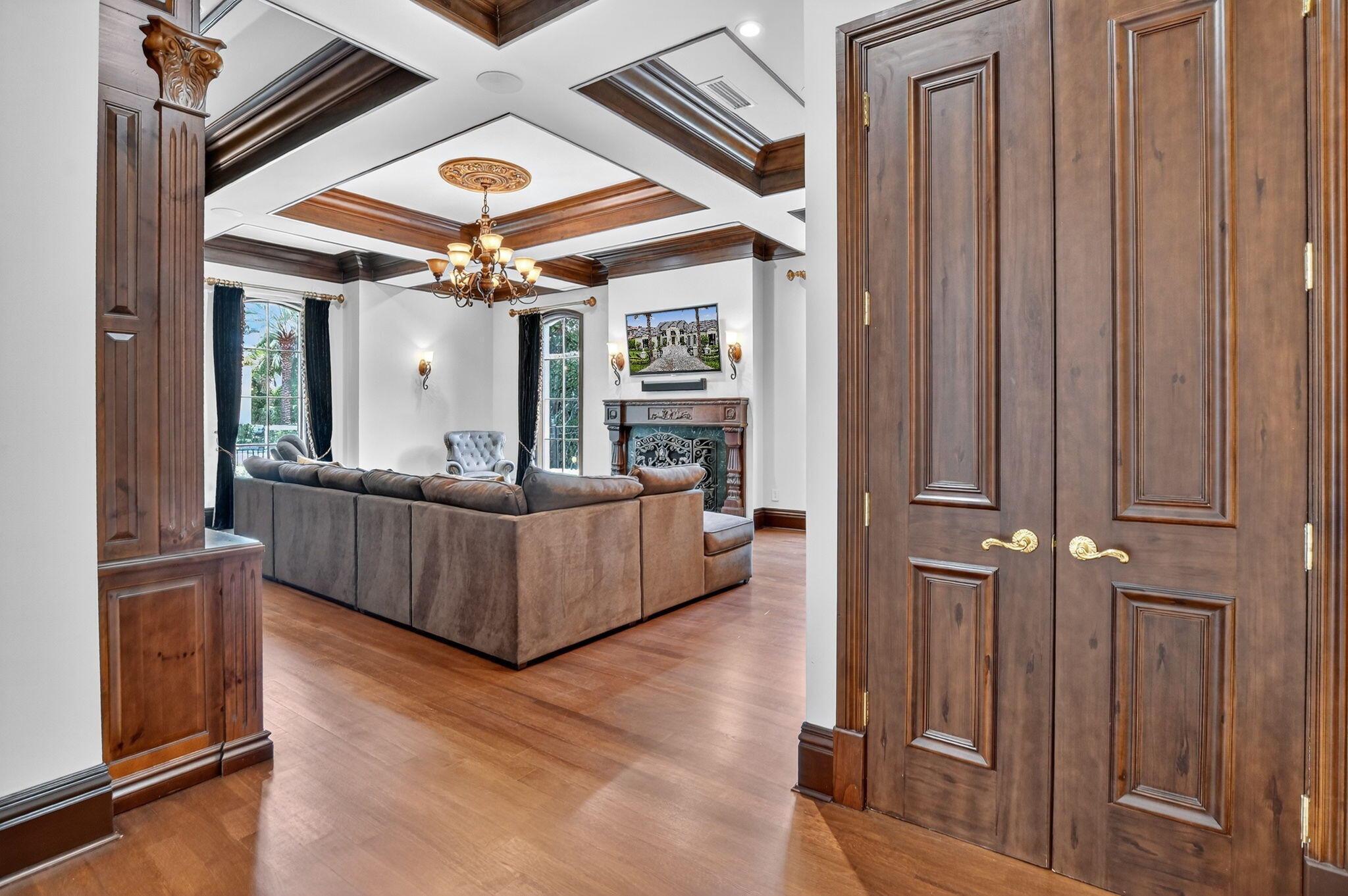 377 E Coconut Palm, Boca Raton FL 33432