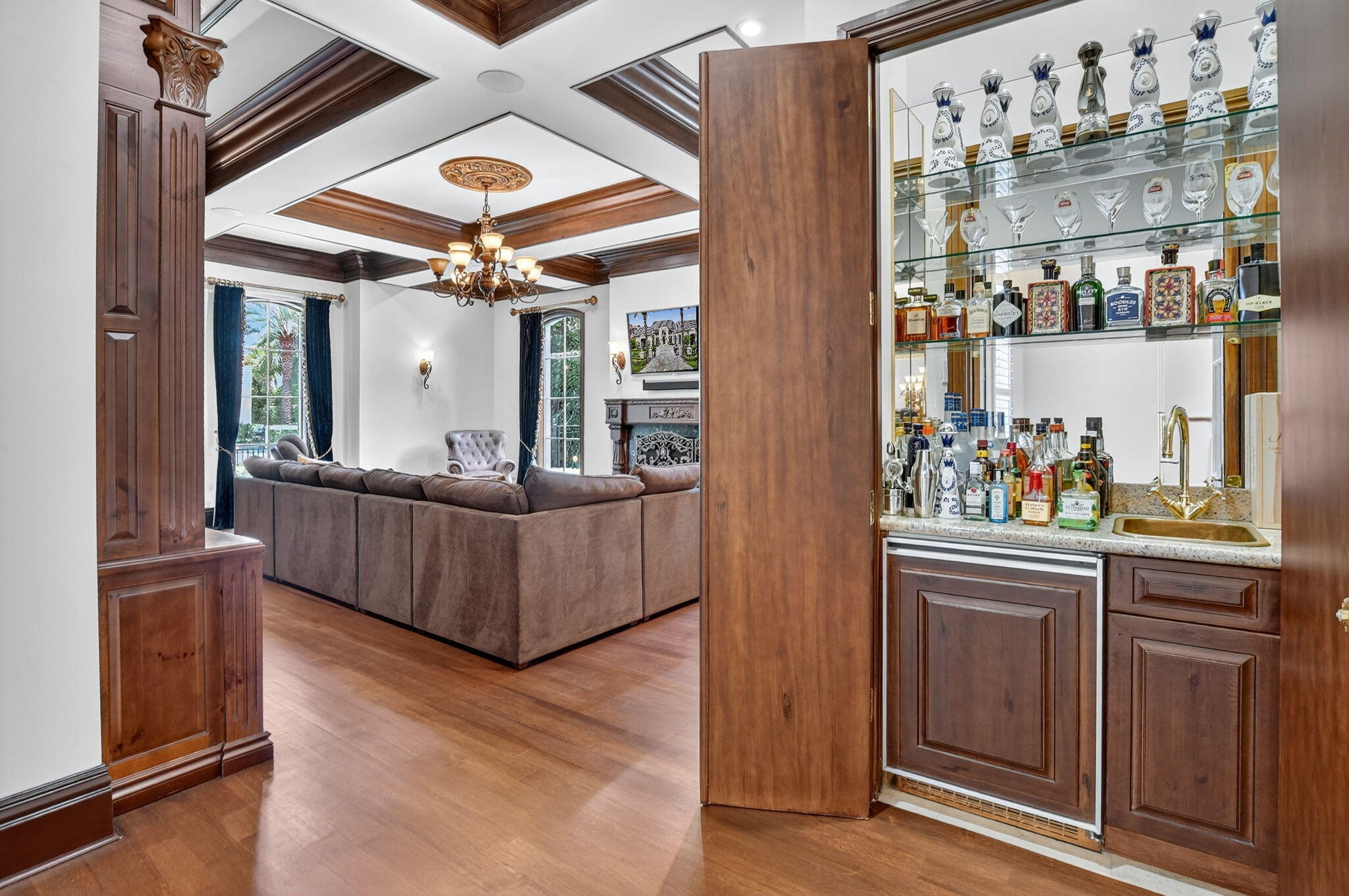377 E Coconut Palm, Boca Raton FL 33432