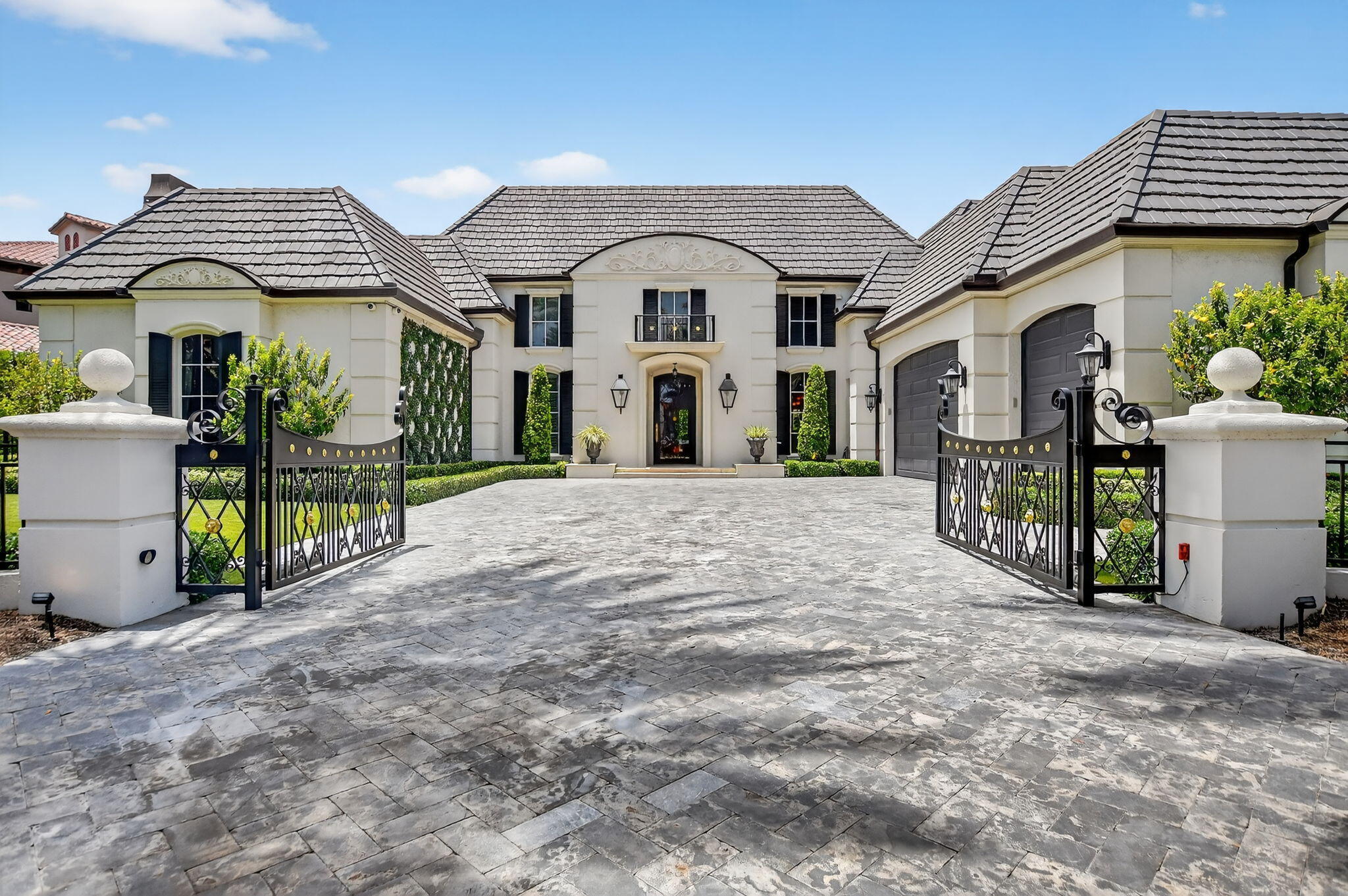 377 E Coconut Palm, Boca Raton FL 33432