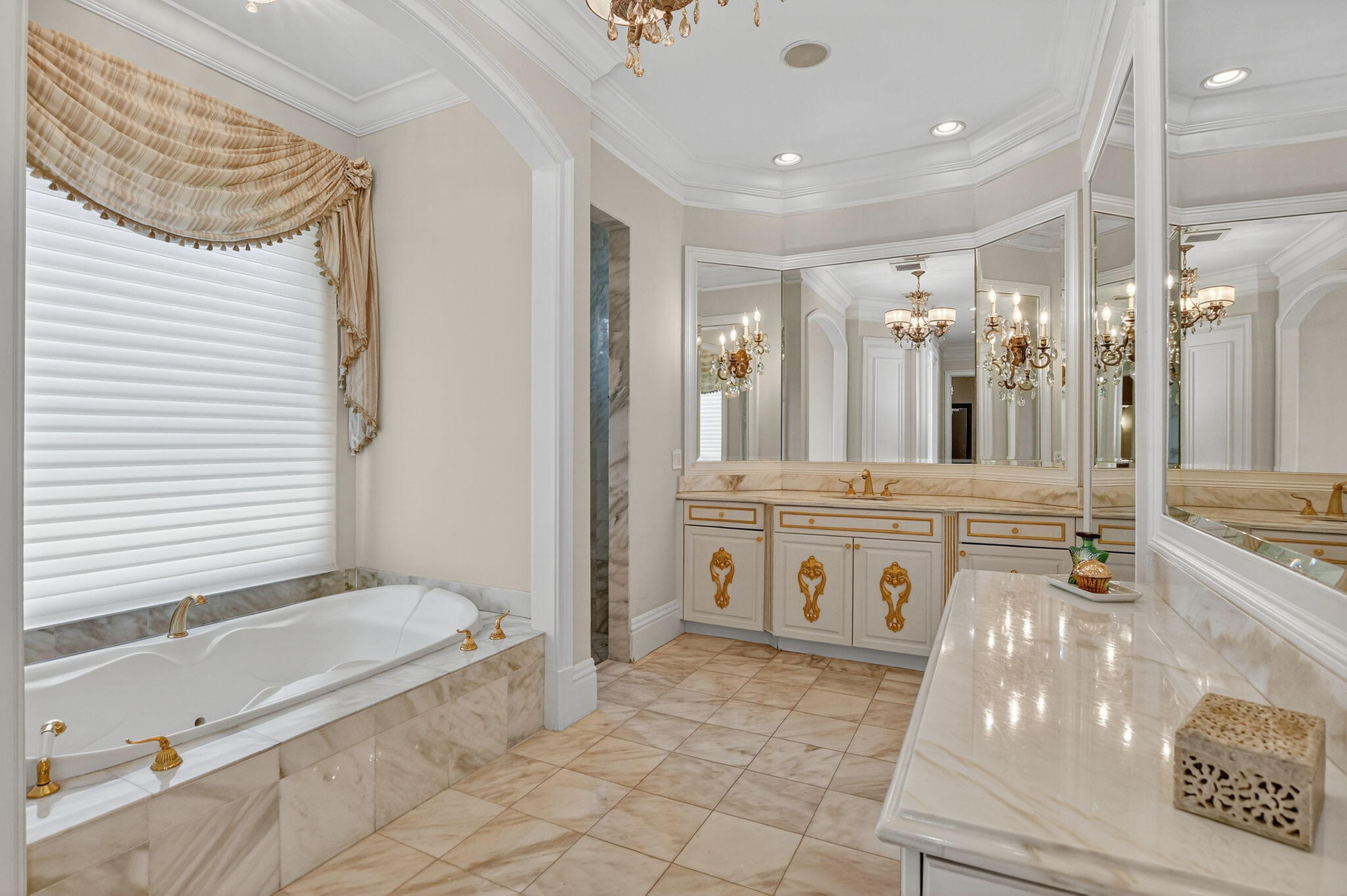 377 E Coconut Palm, Boca Raton FL 33432