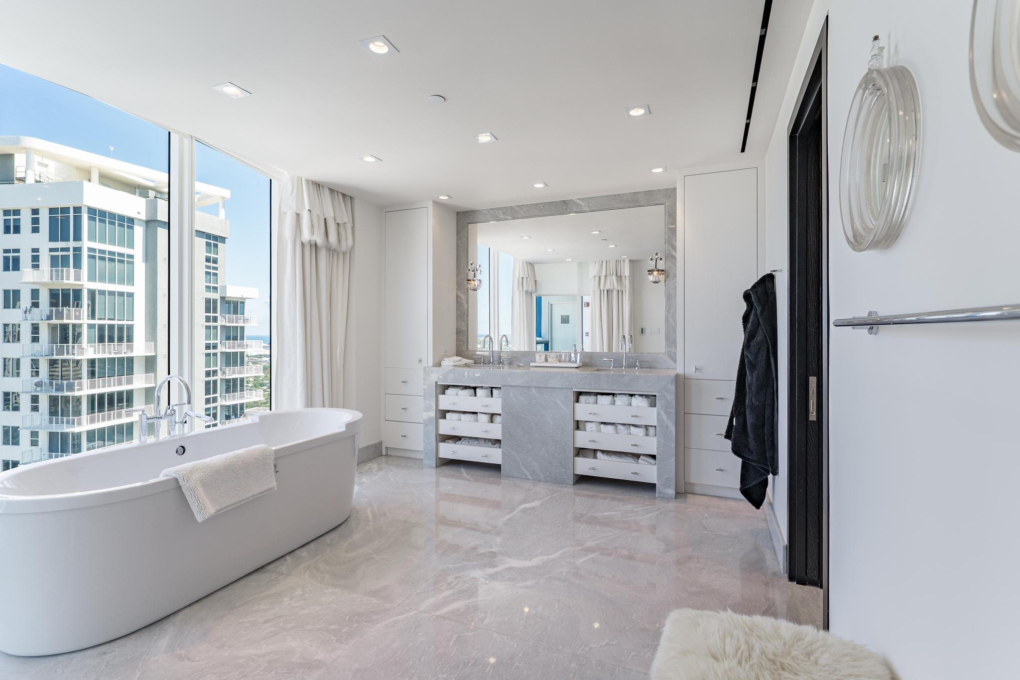 333 Las Olas #4206, Fort Lauderdale FL 33301