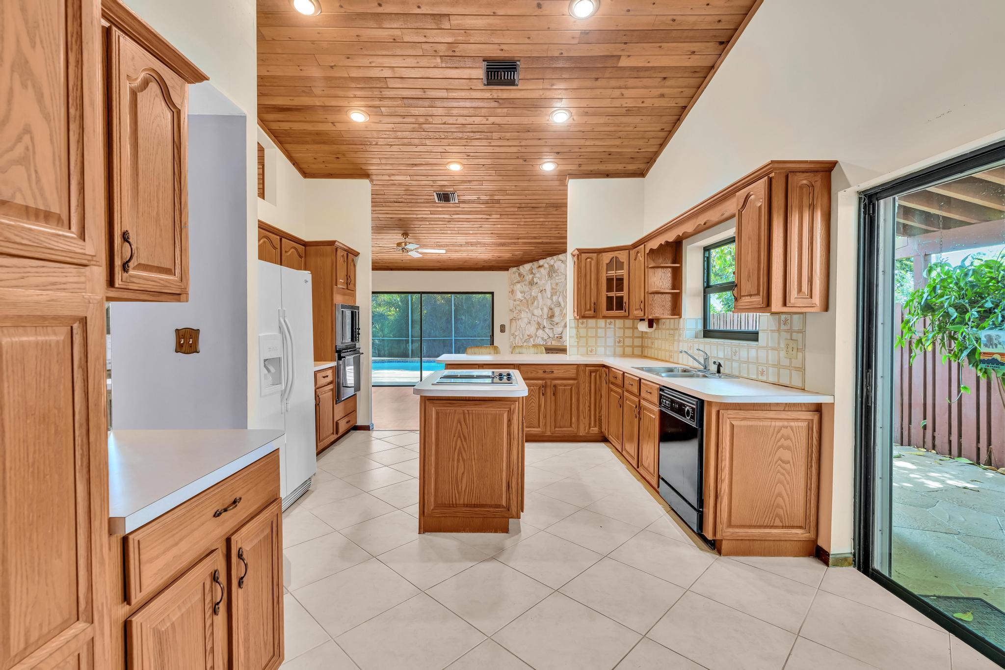 7908 NW 85th, Tamarac FL 33321