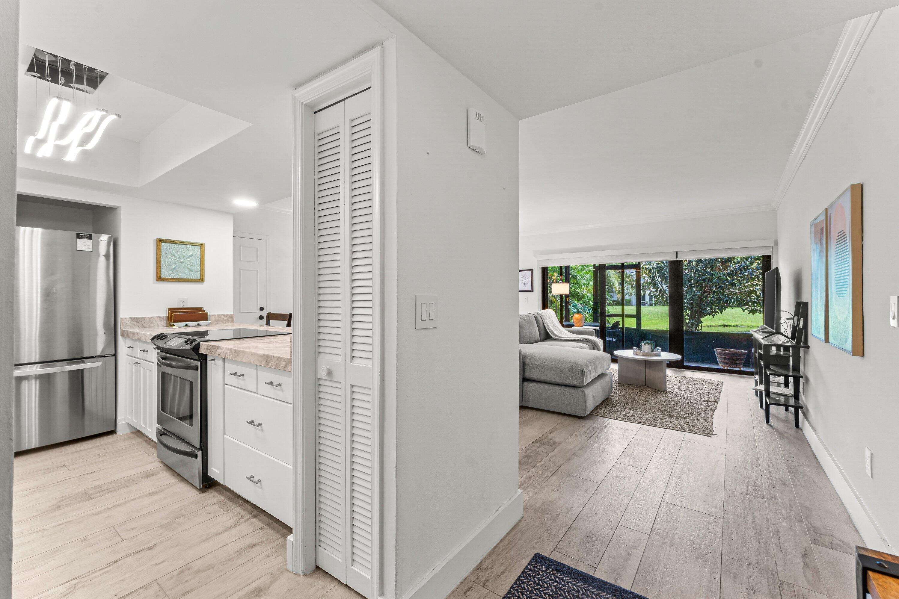11863 Wimbledon #445, Wellington FL 33414